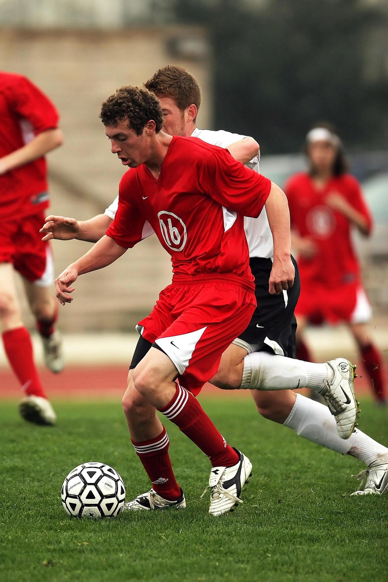 soccer-players-in-custom-soccer-uniforms